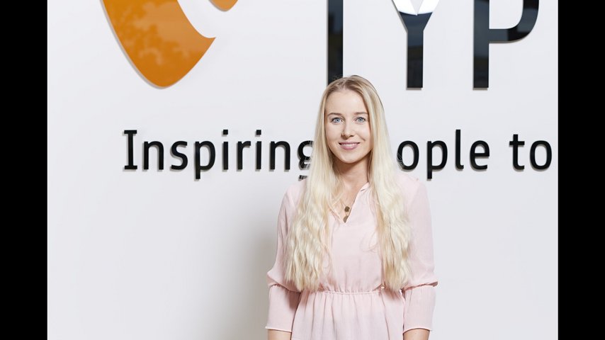 Lisa-Marie Mayr ist Website-Projektmanagerin bei der DFAU Gmbh, einer TYPO3-Agentur.
